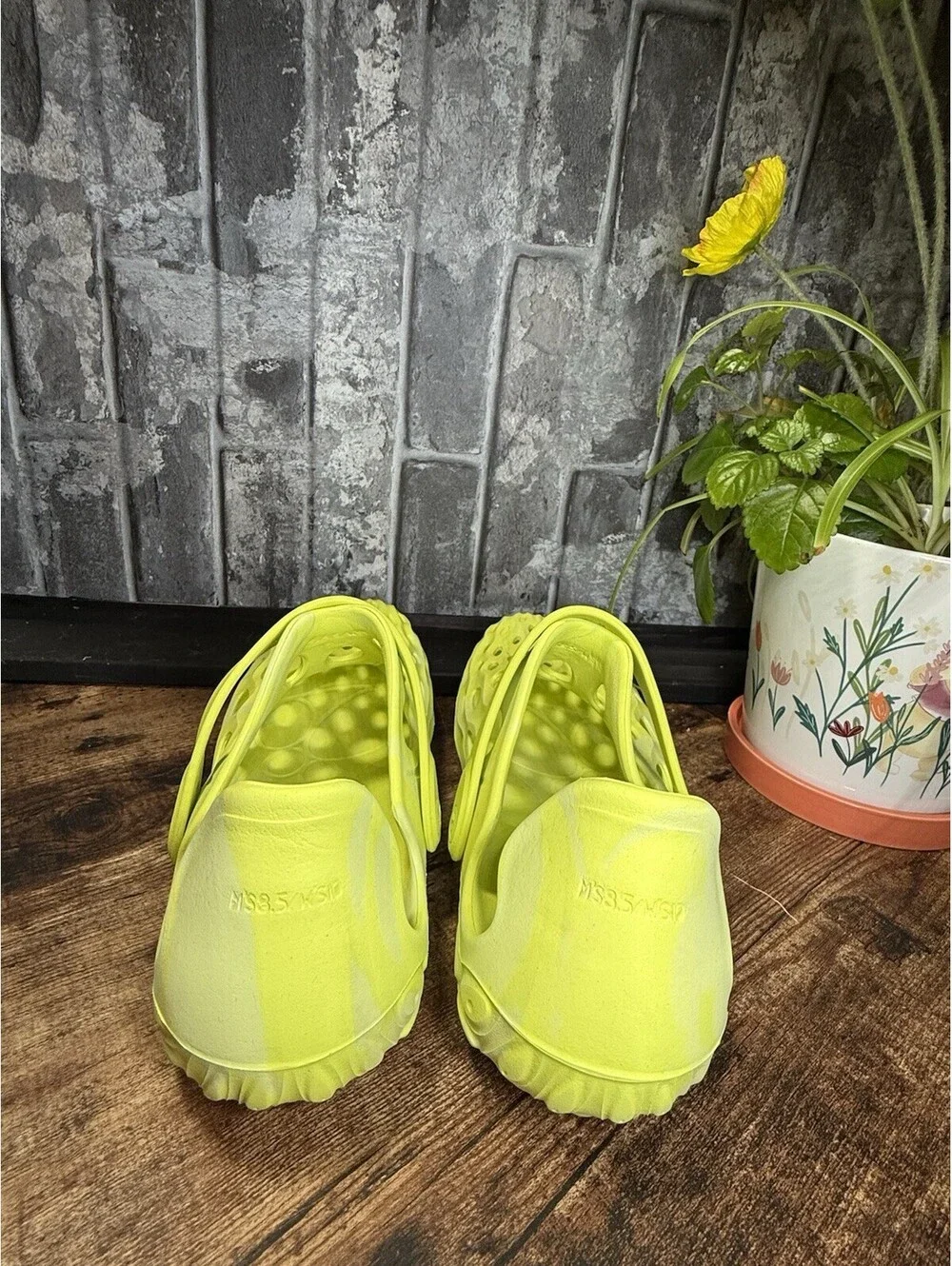 Merrell Green Slip-On Clog Sandals Mens US 8.5 Rubber Upper Logo